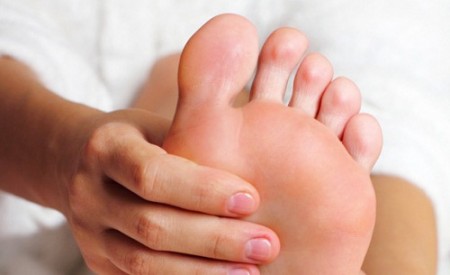 traitement cors aux pieds